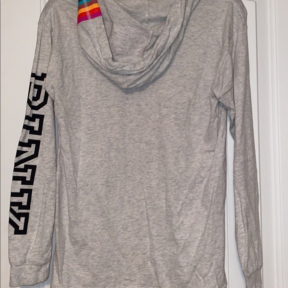 Pink brand shirt size xs but this shirt fits like a small. - Picture 2 of 2